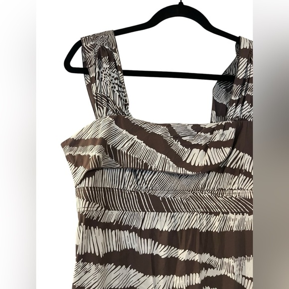 BCBG Brown and Cream Mini Dress Size Medium - Picture 4 of 9